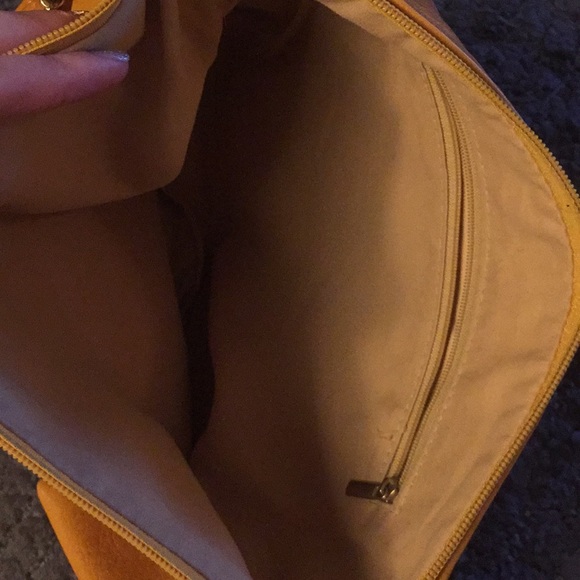 Butterscotch Leather Purse - Picture 4 of 8